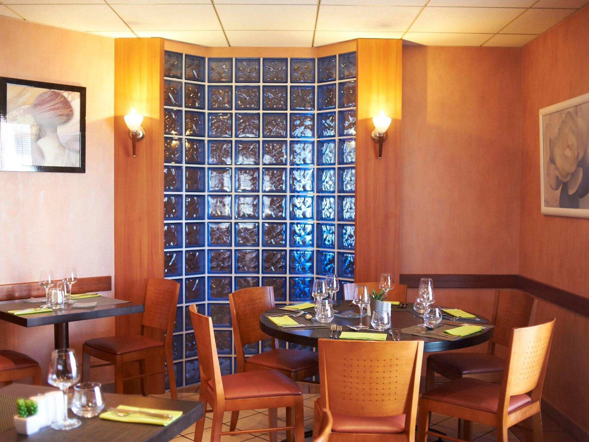 Logis Hotel Angers Sud Zewnętrze zdjęcie