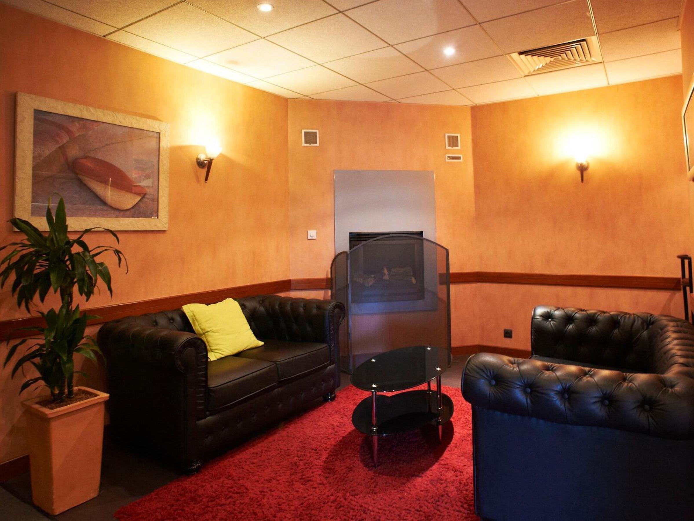 Logis Hotel Angers Sud Zewnętrze zdjęcie