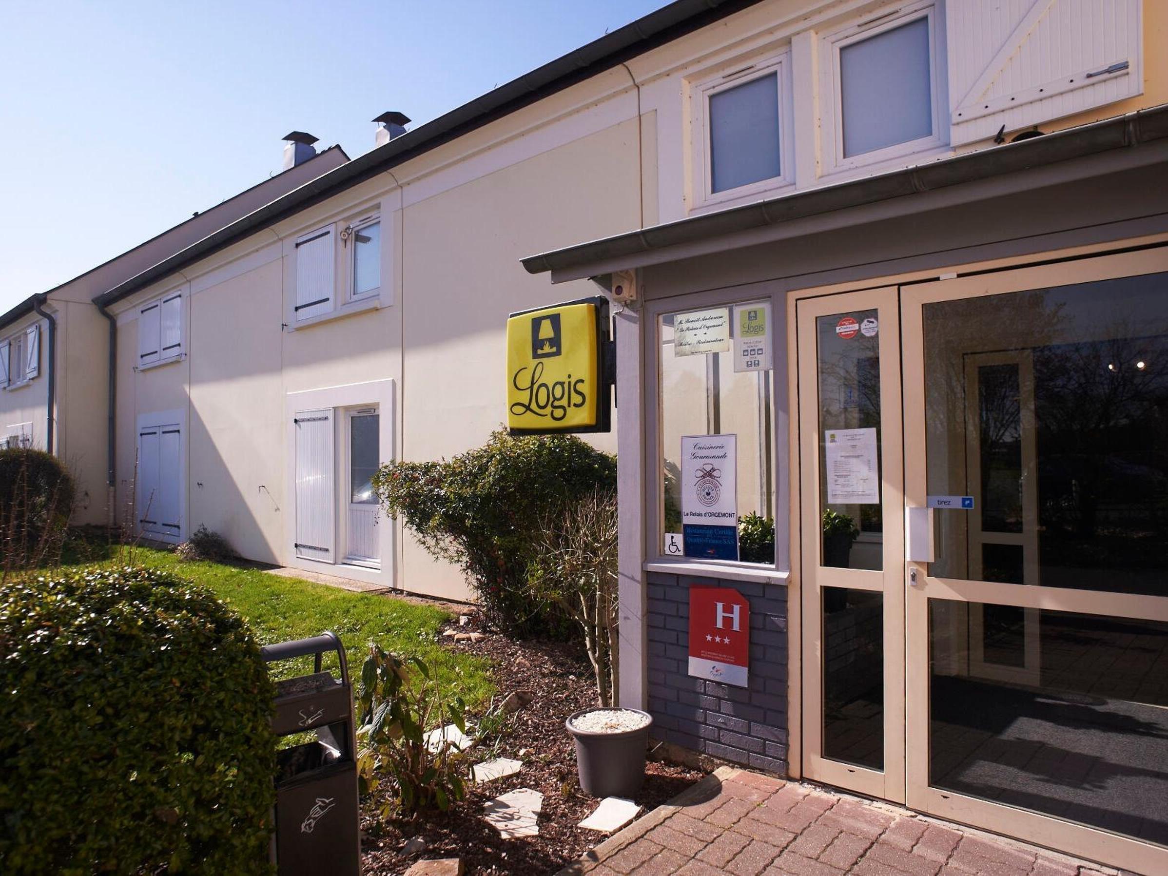 Logis Hotel Angers Sud Zewnętrze zdjęcie